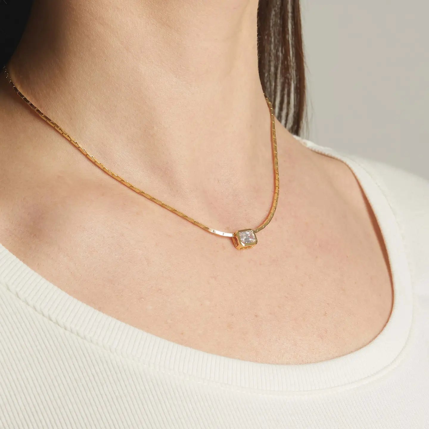 BAGUETTE BEZEL NECKLACE