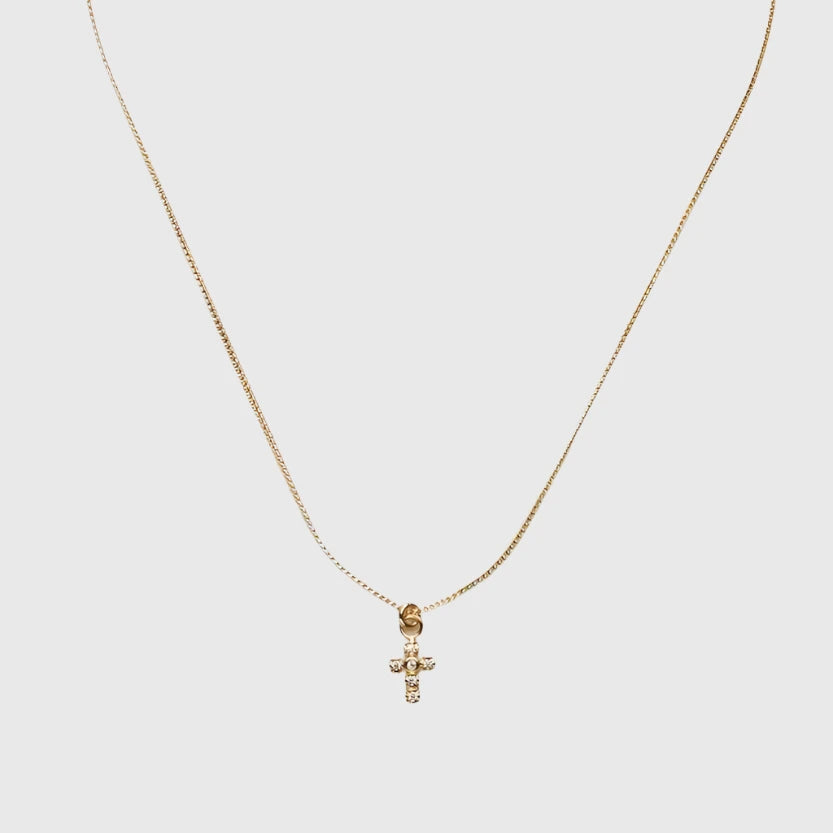 KAYLEIGH GOLD CROSS NECKLACE