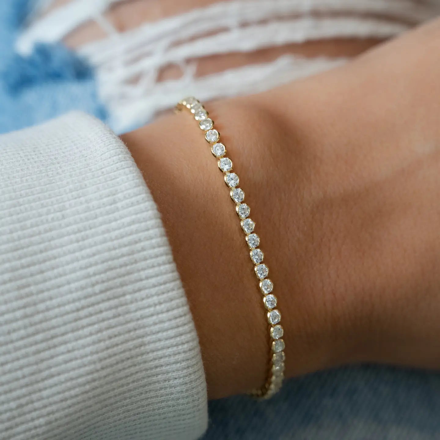 LOTUS ROUND TENNIS BRACELET