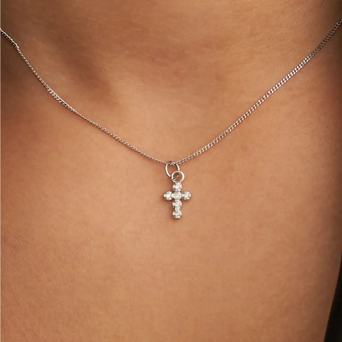 SIENNA SILVER CROSS NECKLACE