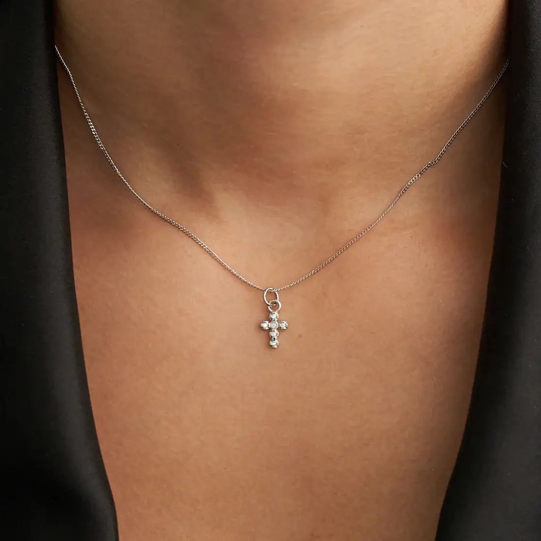 SIENNA SILVER CROSS NECKLACE