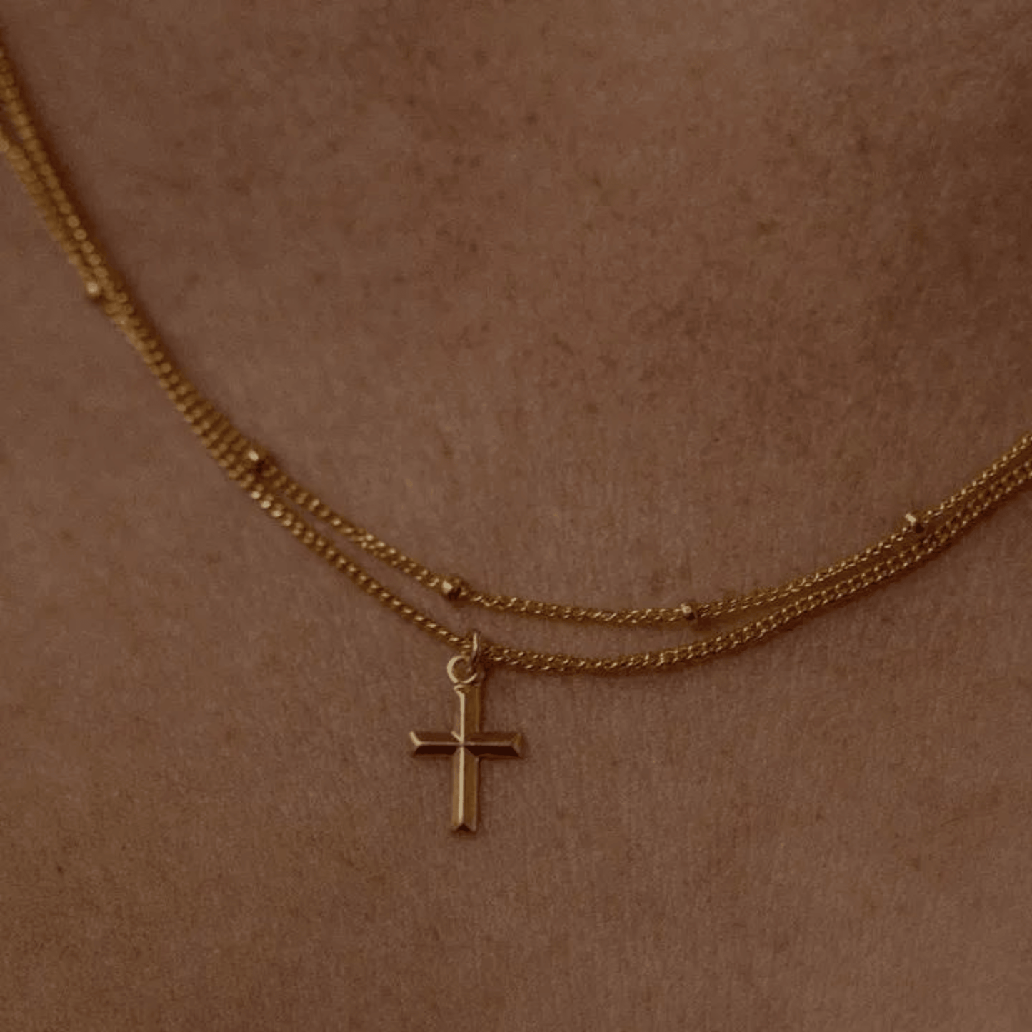 THE ANGELINA MINI CROSS NECKLACE - GABRIELLA MARIE